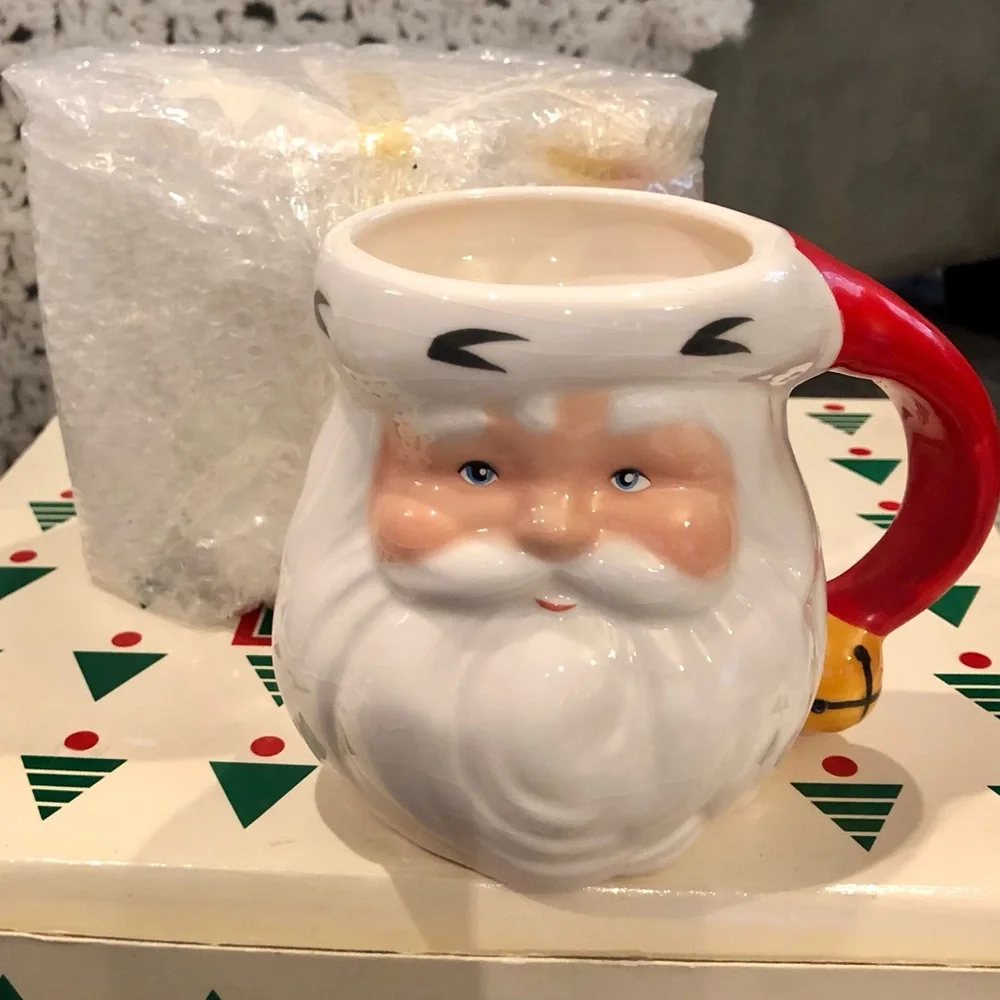 Avon Vintage Jolly Santa Mug Set of 4 4” Tall - Picture 3 of 6